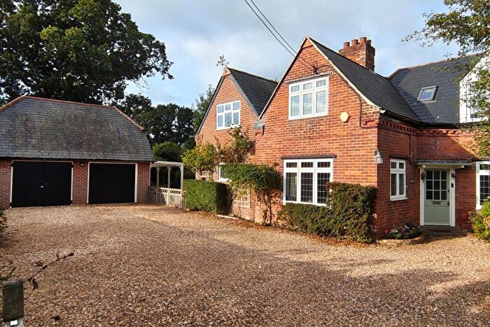 7 Bedroom Semi-Detached House For Sale In Wakemans, Upper Basildon, Reading, Berkshire, RG8