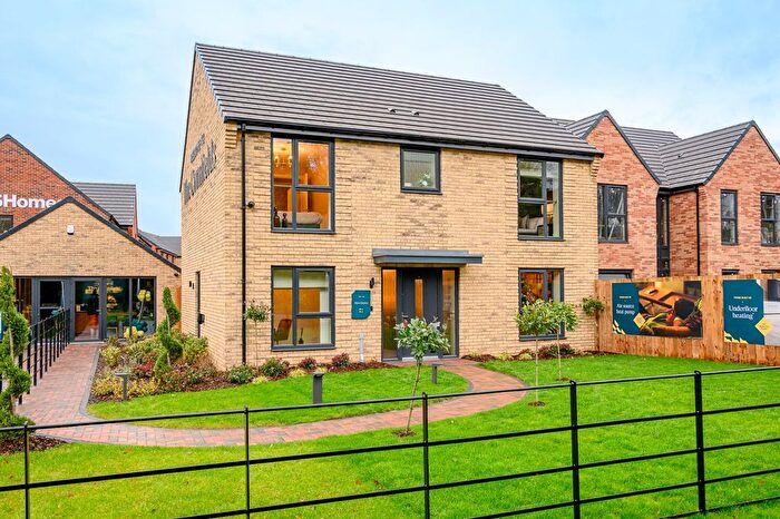 4 Bedroom Detached House For Sale In Gateforth Lane, Selby, North Yorkshire, YO8