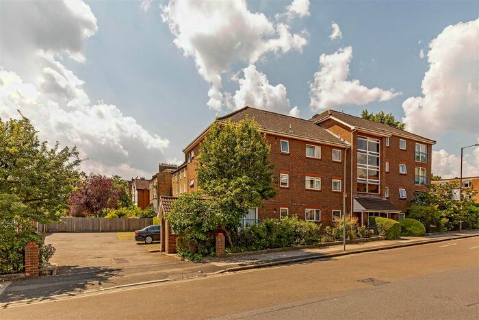 1 Bedroom Flat To Rent In Lower Downs Road, London, SW20