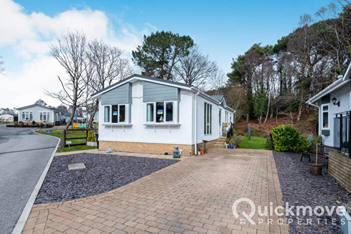 2 Bedroom Park Home For Sale In Poole, Dorset, Poole, Dorset, BH16