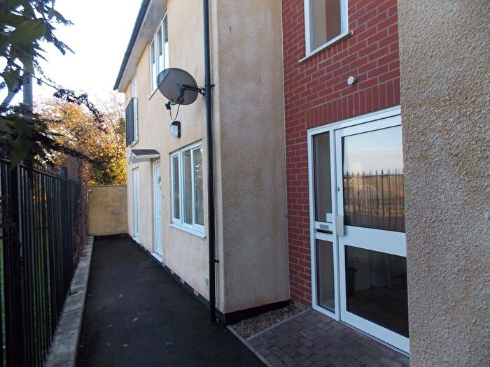 1 Bedroom Flat To Rent In Frederick Court, F Bath Road, Longwell Green, BS30