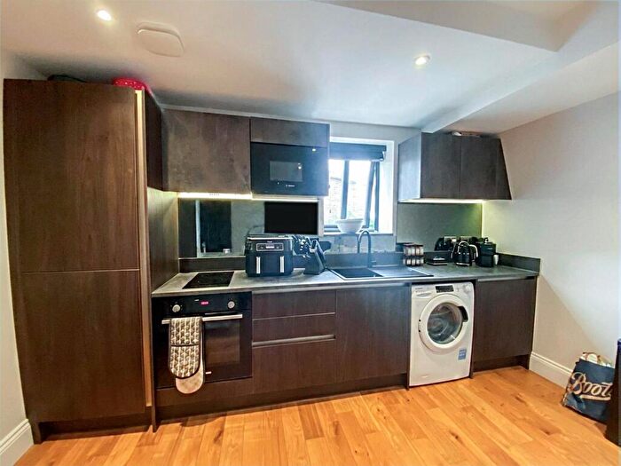 2 Bedroom Flat To Rent In St. Oswalds Street, Liverpool, L13