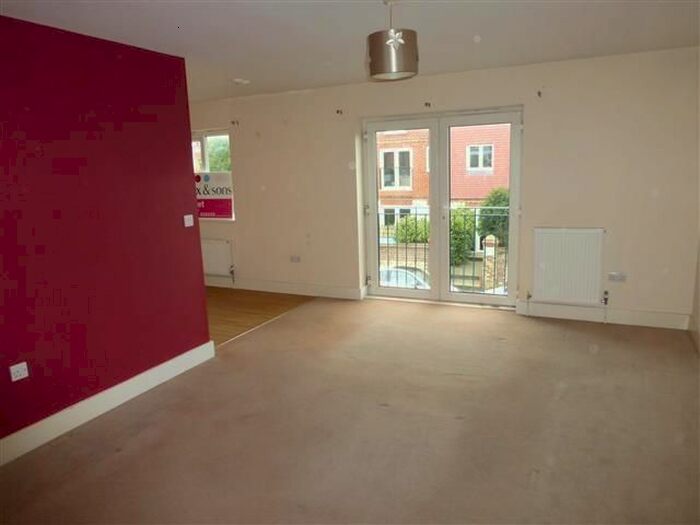 2 Bedroom Flat To Rent In Nyewood Lane, Bognor Regis, PO21