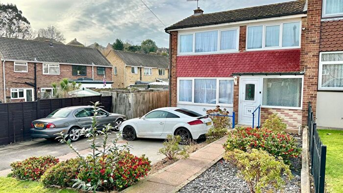 3 Bedroom Semi-Detached House For Sale In King Edward Avenue, Hastings, TN34