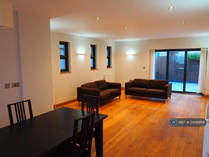 3 Bedroom Terraced House To Rent In Wedmore Street, London, N19