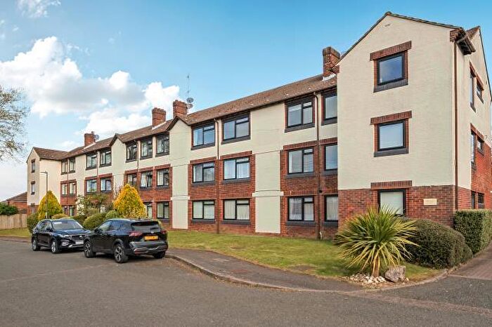 2 Bedroom Apartment To Rent In Highmoor, Amersham, HP7