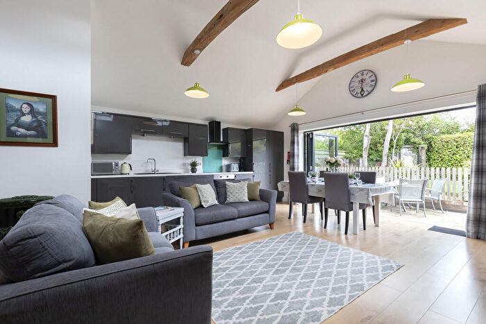 2 Bedroom Detached House To Rent In Green Lane, Little Witcombe, GL3