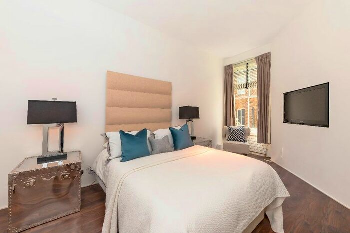 2 Bedroom Flat To Rent In Basil Street, SW3