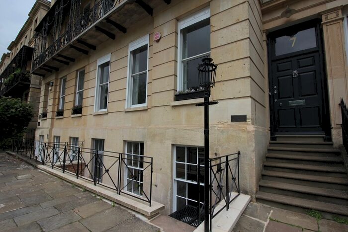 2 Bedroom Flat To Rent In Lansdown Place, Cheltenham, GL50