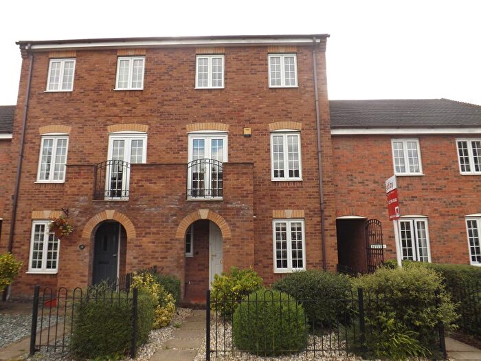 3 Bedroom Terraced House To Rent In Hirdemonsway, Solihull, B90