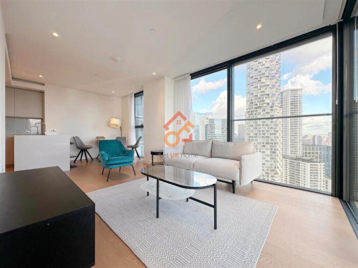 2 Bedroom Flat To Rent In Hampton Tower, Marsh Wall, London, E14