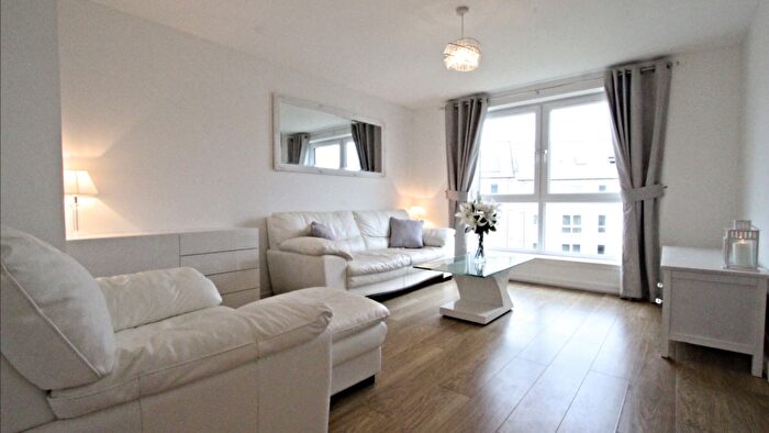 2 Bedroom Flat For Sale In Dee Village Millburn Street, Aberdeen, AB11