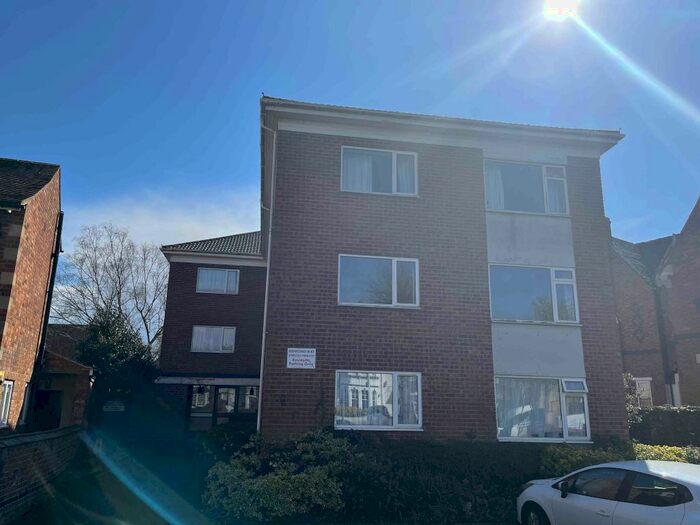 2 Bedroom Flat To Rent In Grosvenor Court, CV21