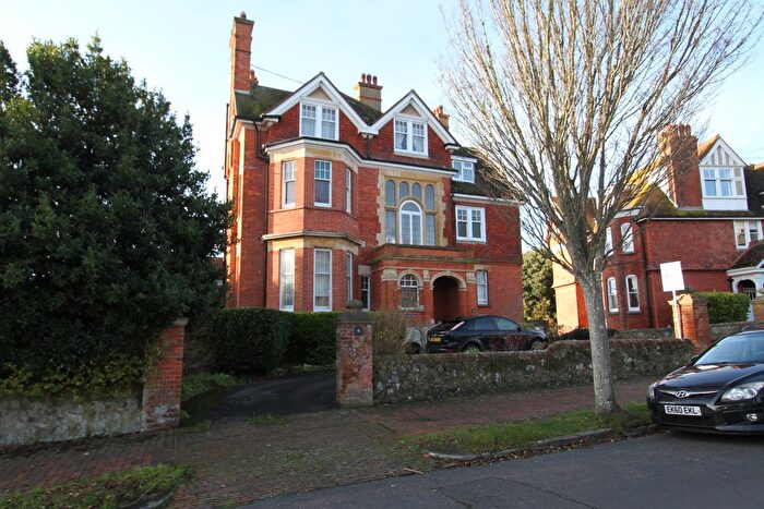 3 Bedroom Flat For Sale In Staveley Road, Eastbourne, BN20