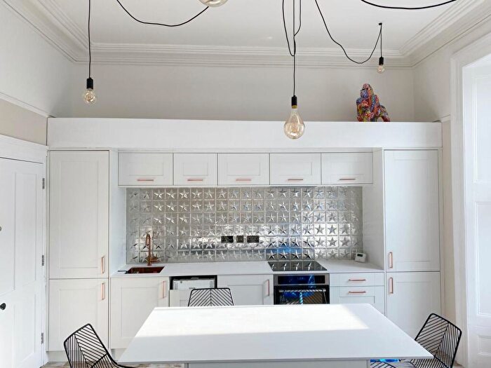 1 Bedroom Flat To Rent In Durnford Street, PL1