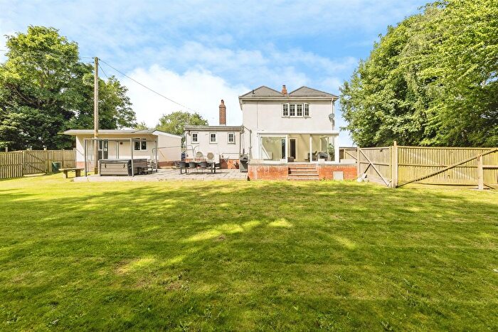 3 Bedroom Detached House For Sale In Thorne Road, East Cowick, Goole, DN14