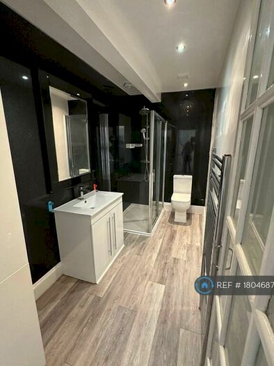 2 Bedroom Flat To Rent In Cambridge Road, London, SE20