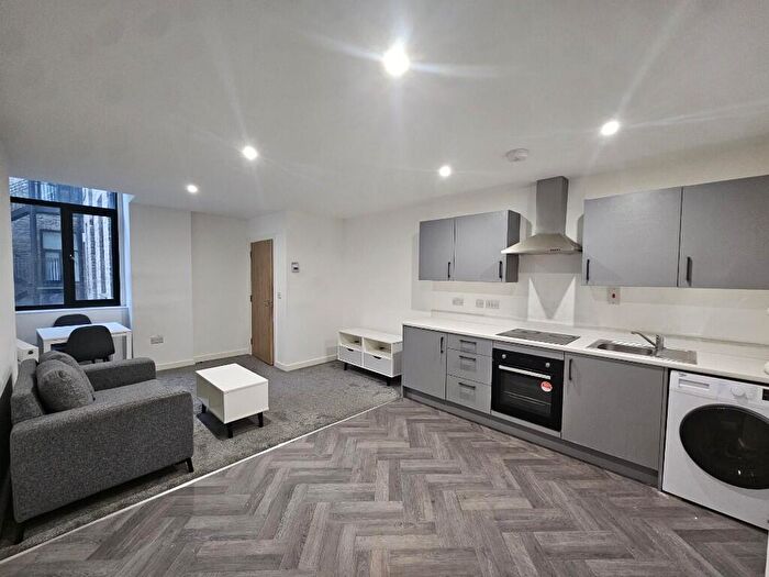 1 Bedroom Apartment To Rent In Duke Street, Bradford, West Yorkshire, BD1