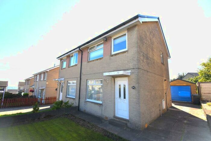 3 Bedroom Semi-Detached House To Rent In Romsey Close, Huddersfield, HD3