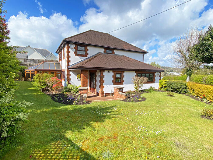 4 Bedroom Detached House For Sale In Mount Pleasant, Fleur De Lis, Blackwood, NP12