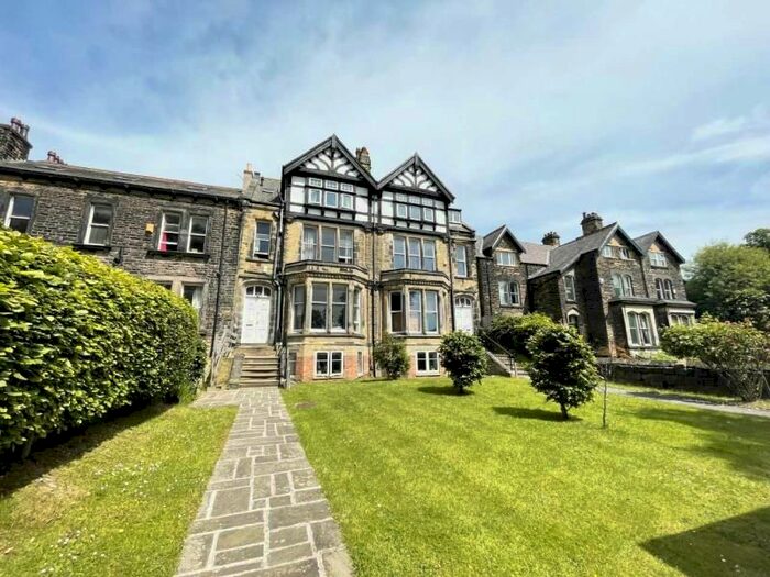 1 Bedroom Flat To Rent In Burton Crescent, Headingley, Leeds, LS6