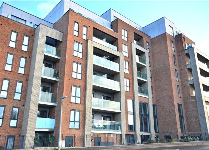2 Bedroom Flat For Sale In East Grinstead, West Sussex, RH19