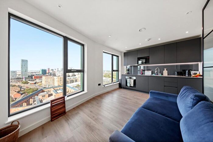 Studio To Rent In Dipper Drive, London, E3