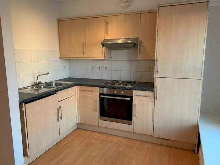 1 Bedroom Apartment To Rent In West Street, St. Philips, Old Market, Bristol, BS2