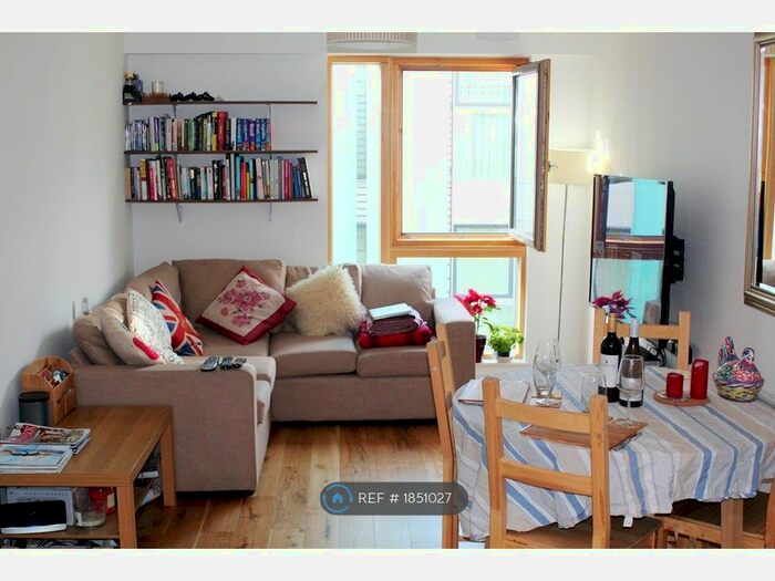 1 Bedroom Flat To Rent In Hardwick Square, London, SW18