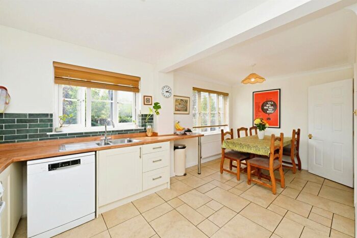 6 Bedroom Detached House For Sale In Beck Road, Saffron Walden, CB11