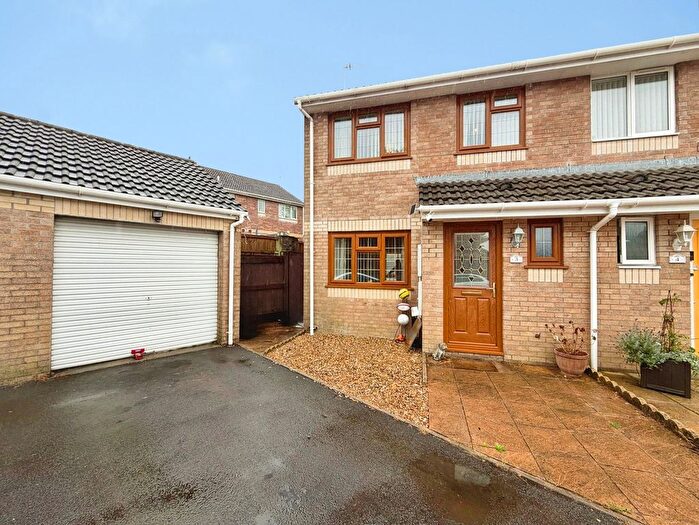 3 Bedroom Semi-Detached House For Sale In Cefn Miaren, Neath, SA11