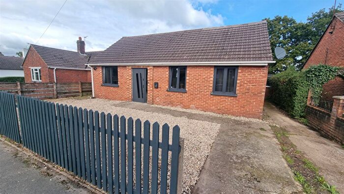 3 Bedroom Detached Bungalow To Rent In Ford Lane, Ferndown, BH22