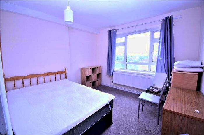 2 Bedroom Flat To Rent In Holly Park Estate, Stroud Green, London, N4