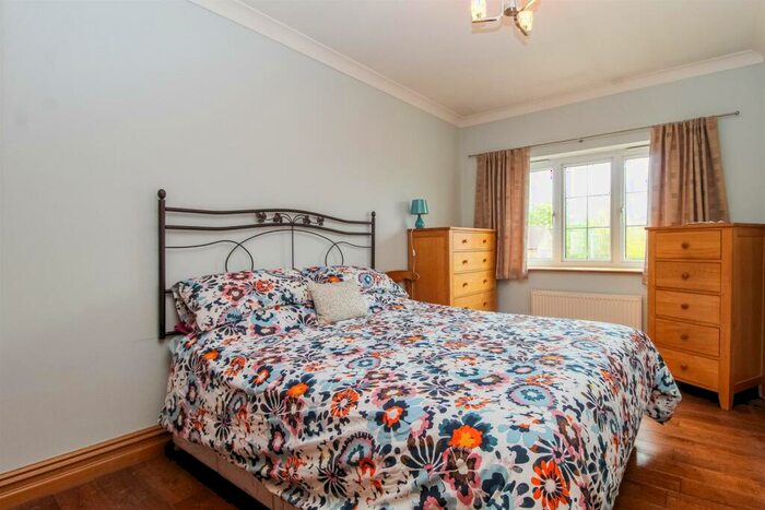 4 Bedroom Detached House For Sale In Watering Meadow, Morley, Leeds, LS27