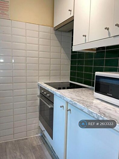 2 Bedroom Flat To Rent In Cavendish Mansions, London, EC1R