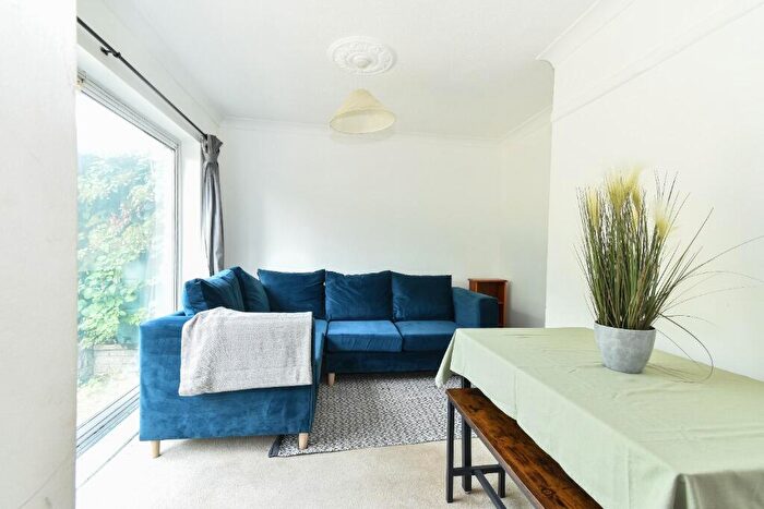 5 Bedroom Semi Detached House To Rent In Primula Drive, Earlham, Norwich, NR4