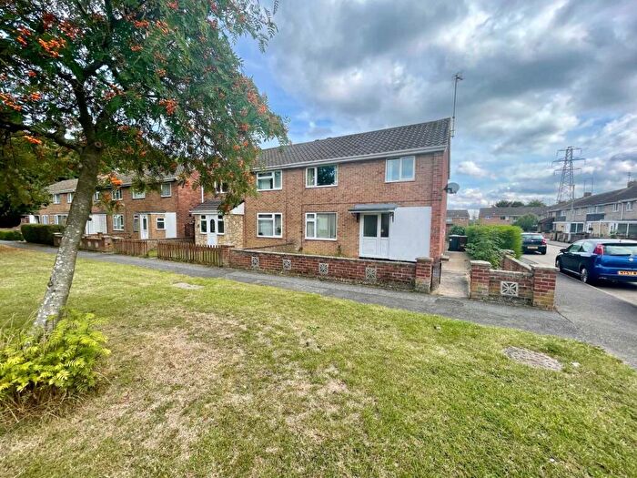 3 Bedroom Semi-Detached House To Rent In Warminster Close, Corby, NN18