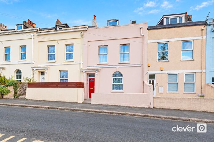 1 Bedroom Flat For Sale In Mount Street, North Hill, Plymouth, PL4