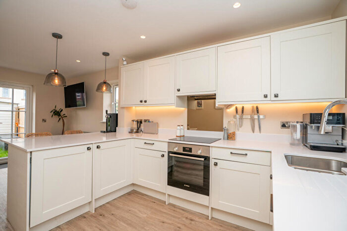 3 Bedroom Semi-Detached House For Sale In Barnstone Court, Low Street, Sherburn In Elmet, Leeds, LS25