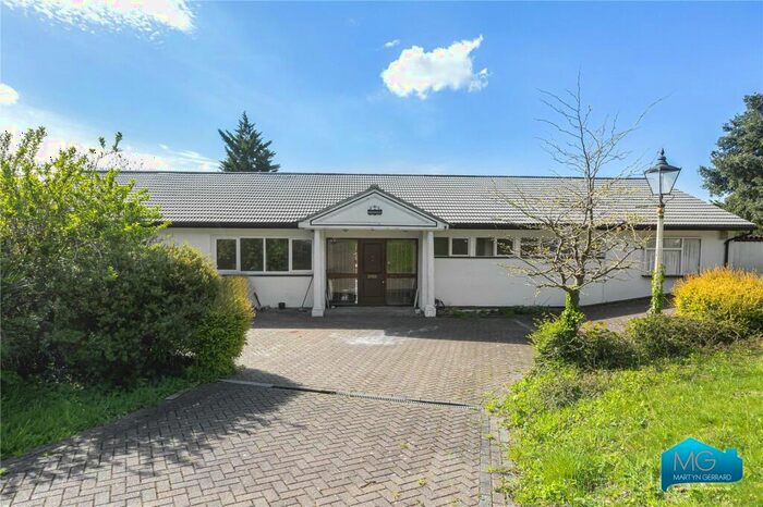 3 Bedroom Bungalow To Rent In Wykeham Rise, Whetstone, London, N20