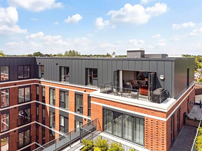 3 Bedroom Penthouse For Sale In Imperial House, Princes Gate, Homer Road, Solihull, West Midlands, B91
