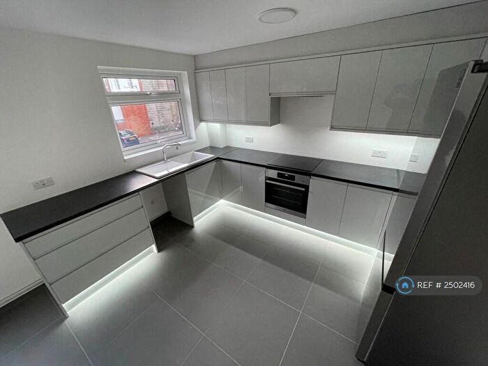 2 Bedroom Flat To Rent In Outram Road, Southsea, PO5