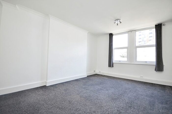 2 Bedroom Flat To Rent In Ravensbourne Road, Bromley, BR1