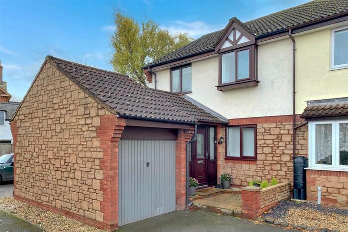 4 Bedroom Semi-Detached House For Sale In Millstream Gardens, Tonedale, Wellington, Somerset, TA21