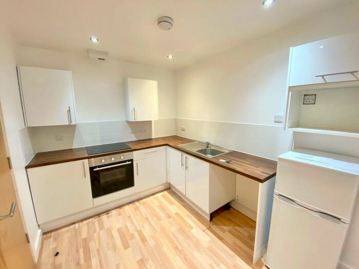 1 Bedroom Apartment To Rent In Markfield Court, Leicester, LE4