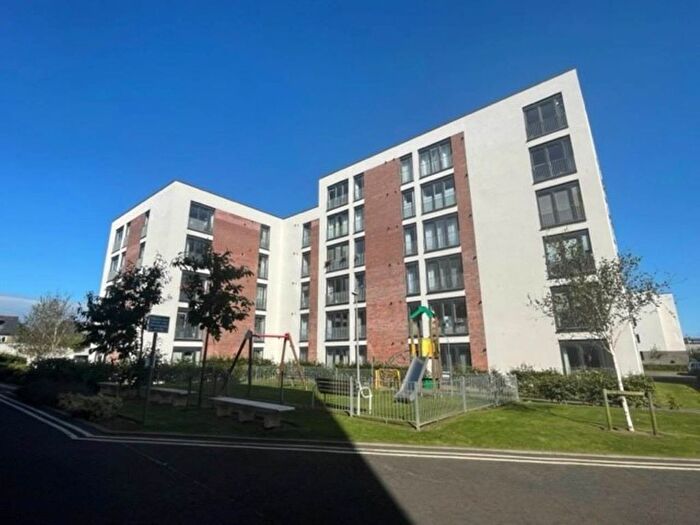 2 Bedroom Flat To Rent In Arneil Drive, Fettes, Edinburgh, EH5