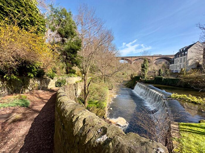 2 Bedroom Flat To Rent In Buckingham Terrace, Edinburgh, EH4