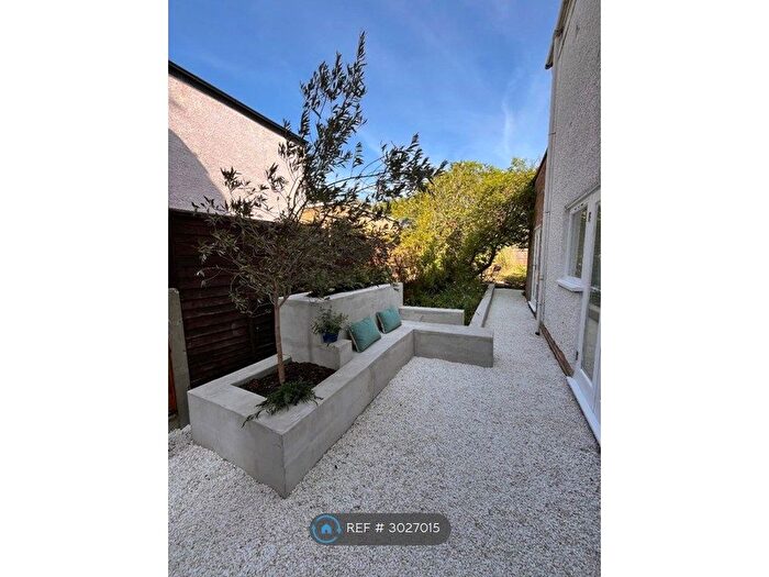 2 Bedroom Flat To Rent In Ravenstone Road, London, N8