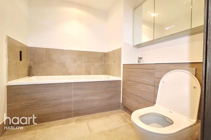 2 Bedroom Flat To Rent In Moore House, Harlow, CM20