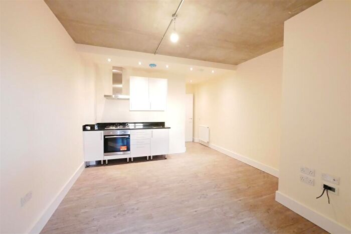 2 Bedroom Apartment To Rent In South Street, Romford, RM1
